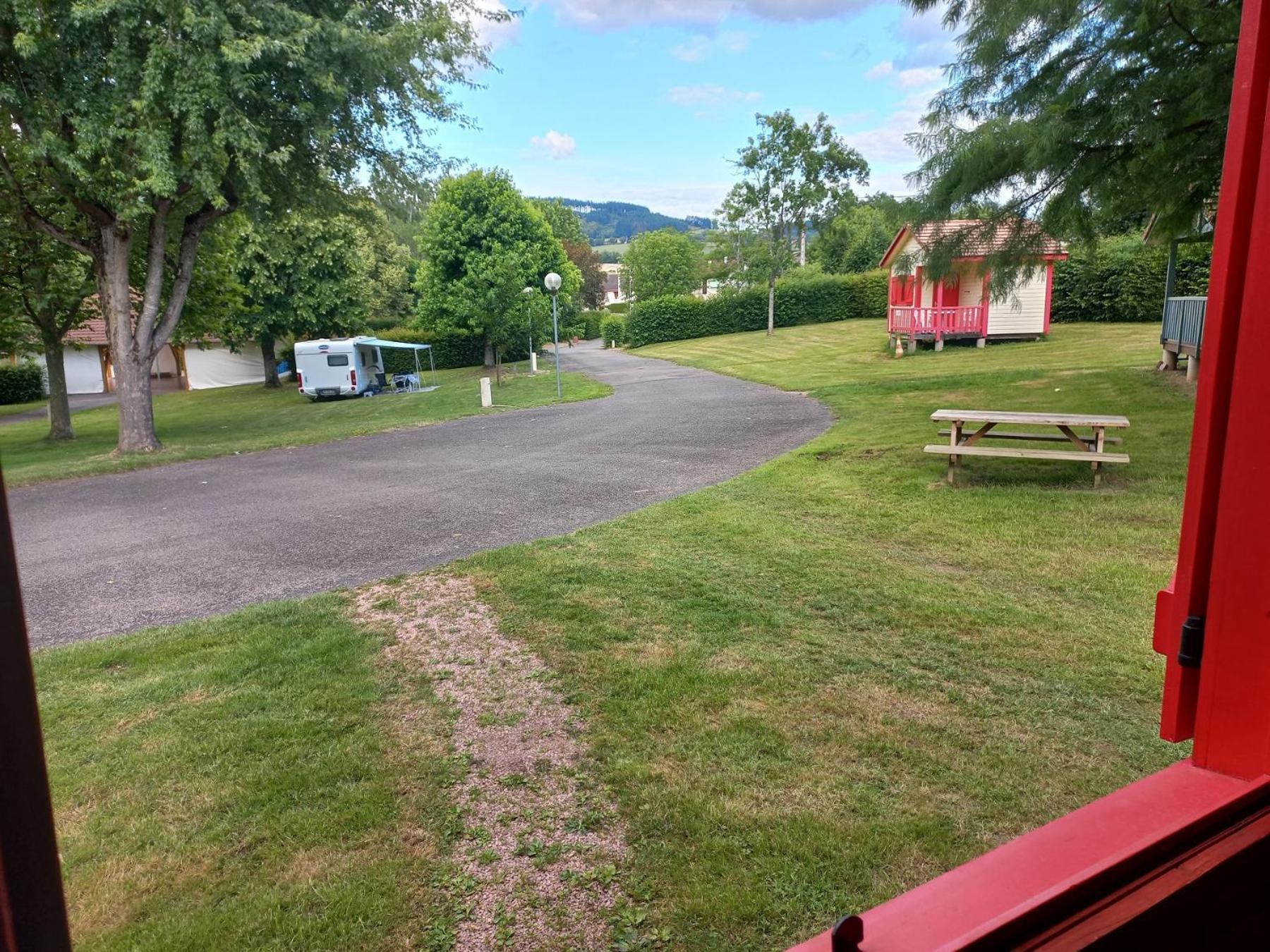 Camping Les Feuilles Chauffailles エクステリア 写真