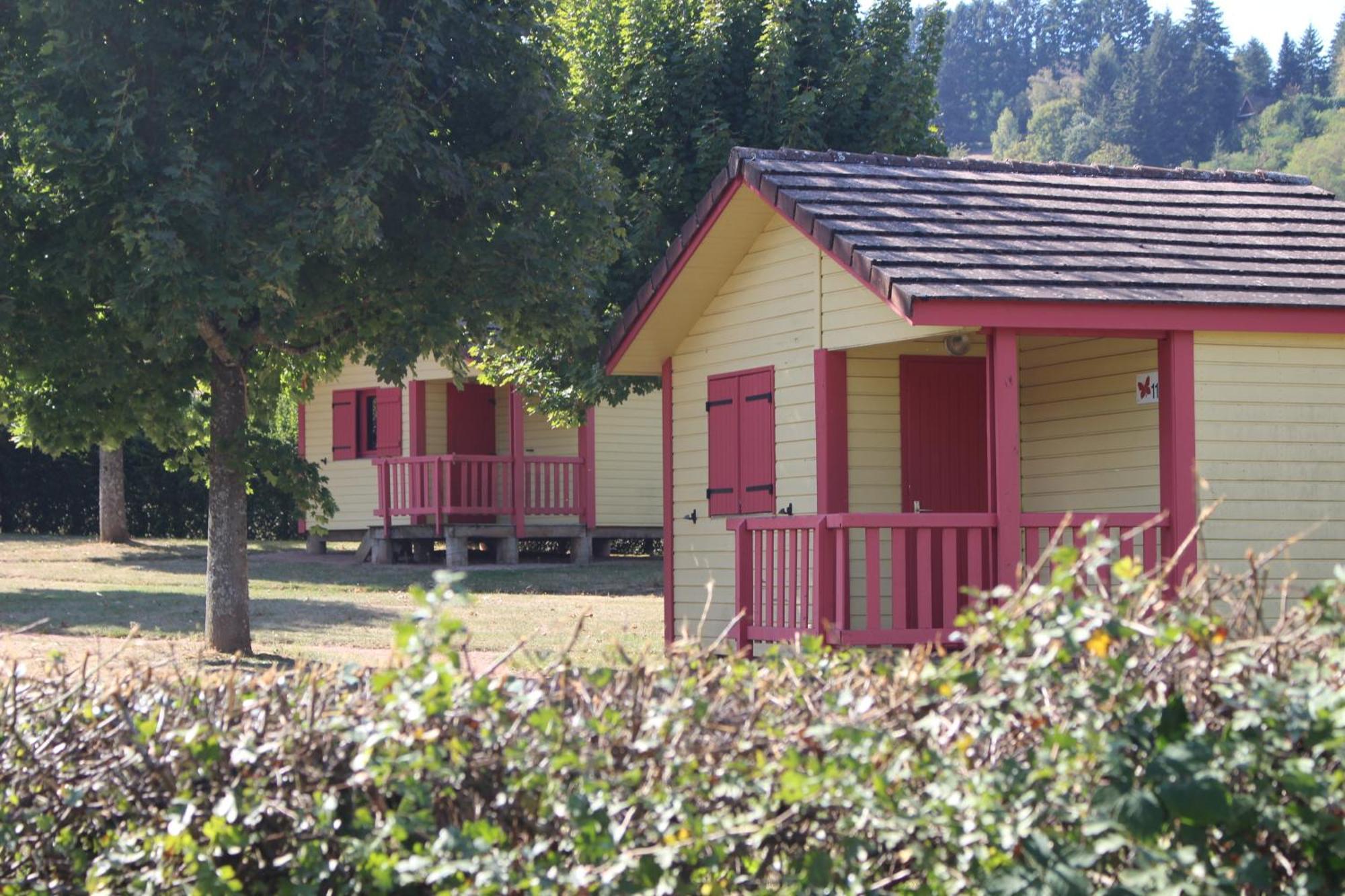 Camping Les Feuilles Chauffailles エクステリア 写真