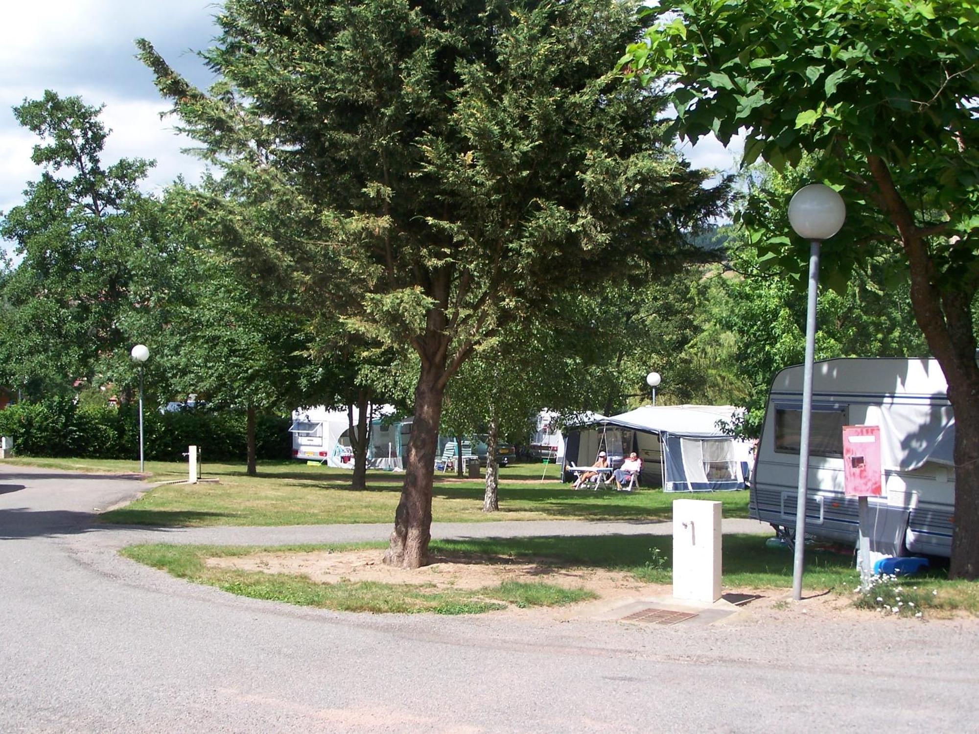Camping Les Feuilles Chauffailles エクステリア 写真